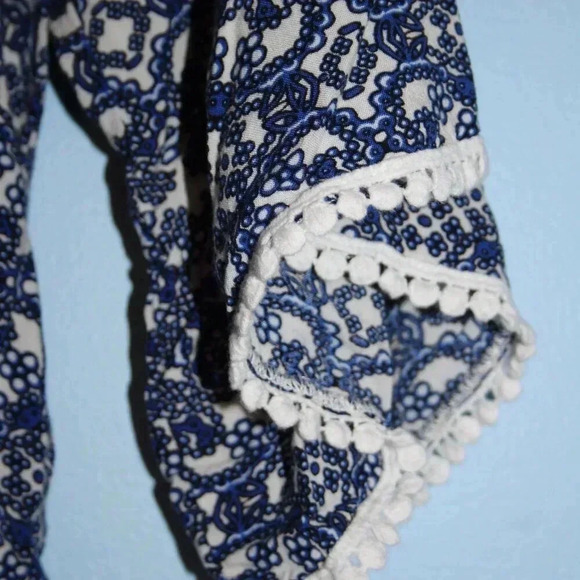 Amy Byer Blue and White Romper Large Flutter Sleeve Elastic Waistline - Picture 8 of 14